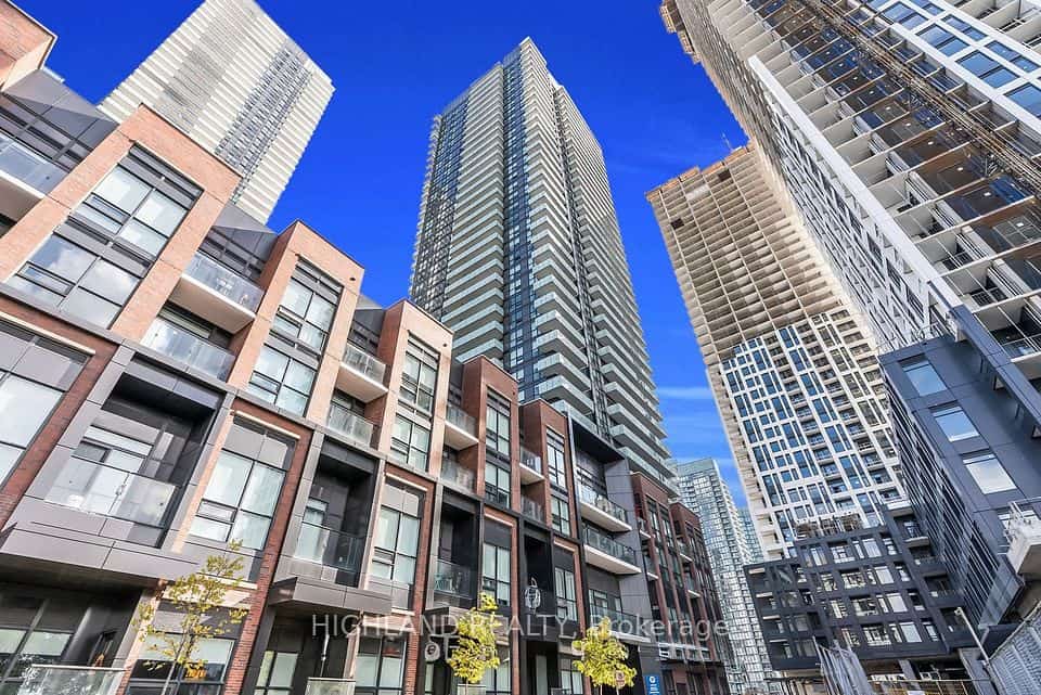 4130 Parkside Village Drive #1307, Mississauga, ON L5B 0L7