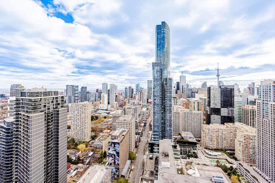 7 Grenville Street #4511, Toronto, ON M4Y 0E9