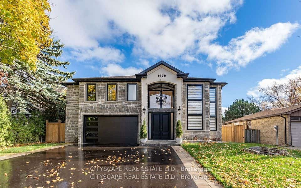 1270 Saginaw Crescent, Mississauga, ON L5H 4B8