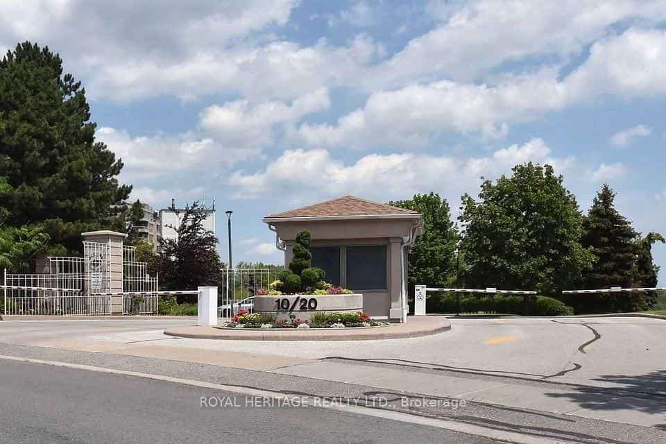 20 guildwood Parkway #207, Toronto, ON M1B 5E6