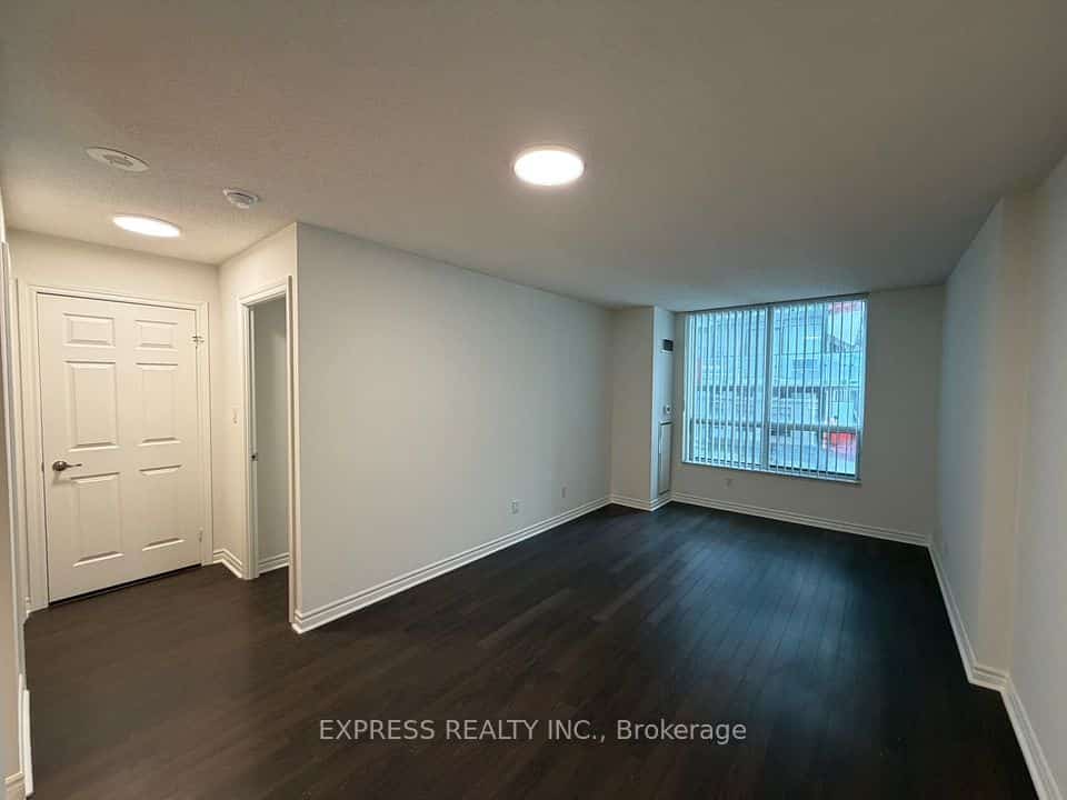 168 Simcoe Street #901, Toronto, ON M5H 4C9