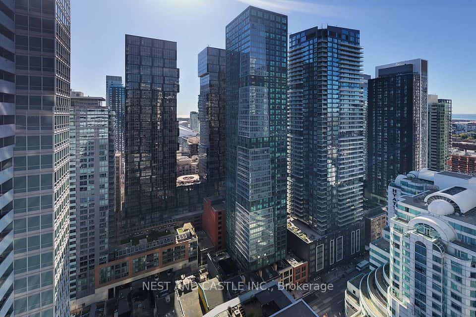 327 King Street W #4104, Toronto, ON M5V 1J9