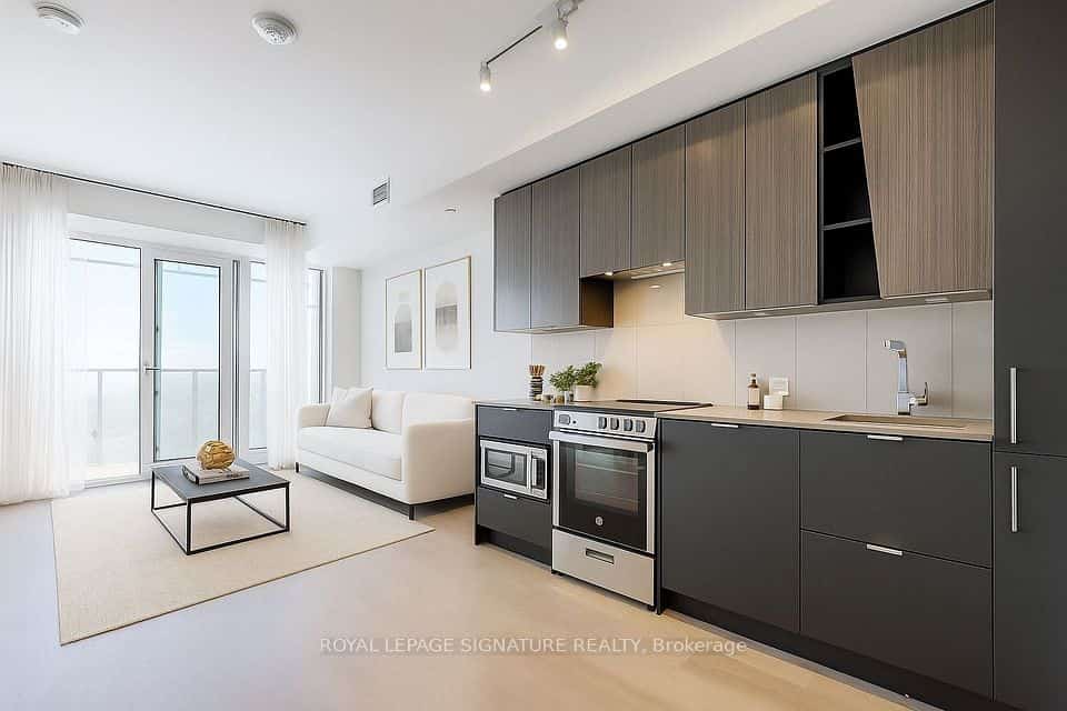 3883 Quartz Road #5606, Mississauga, ON L5B 0M4