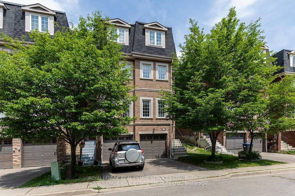435 Hensall Circle, Mississauga