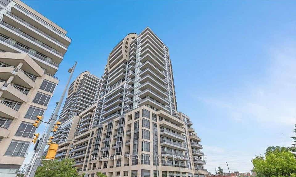 9201 Yonge Street #1602, Richmond Hill, ON L4C 1H9