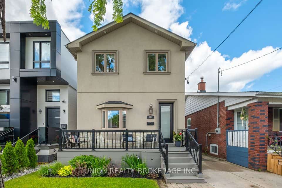 174 Woodmount Avenue, Toronto, ON M4C 3Z2