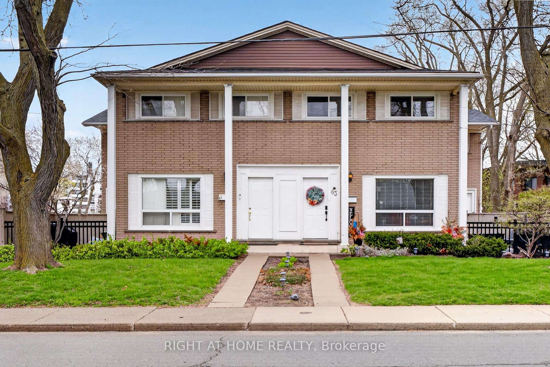 65 Woodman Drive S, Hamilton, ON L8K 4E2