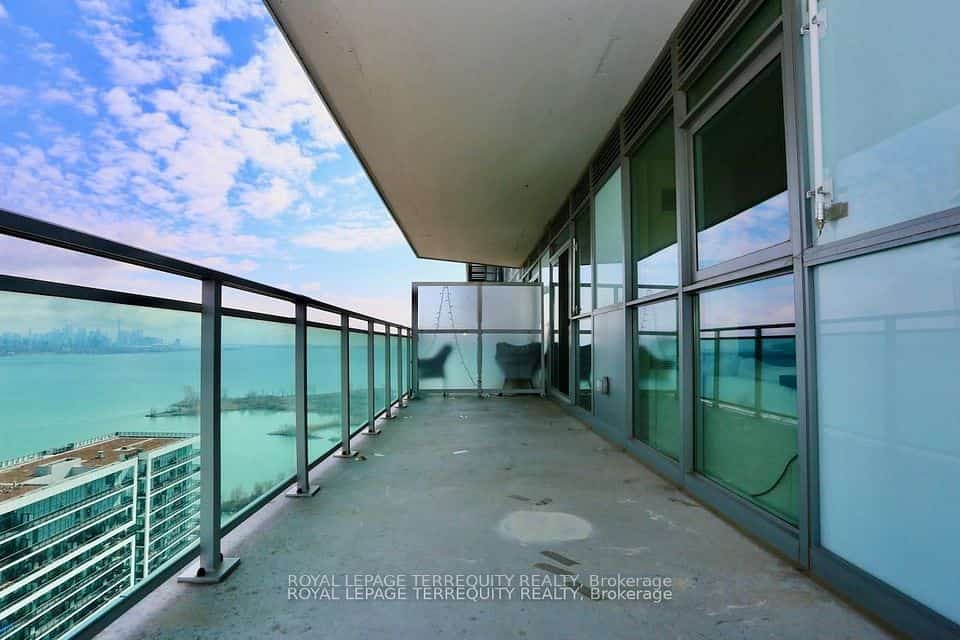 33 Shore Breeze Drive #2504, Toronto, ON M8V 0G1
