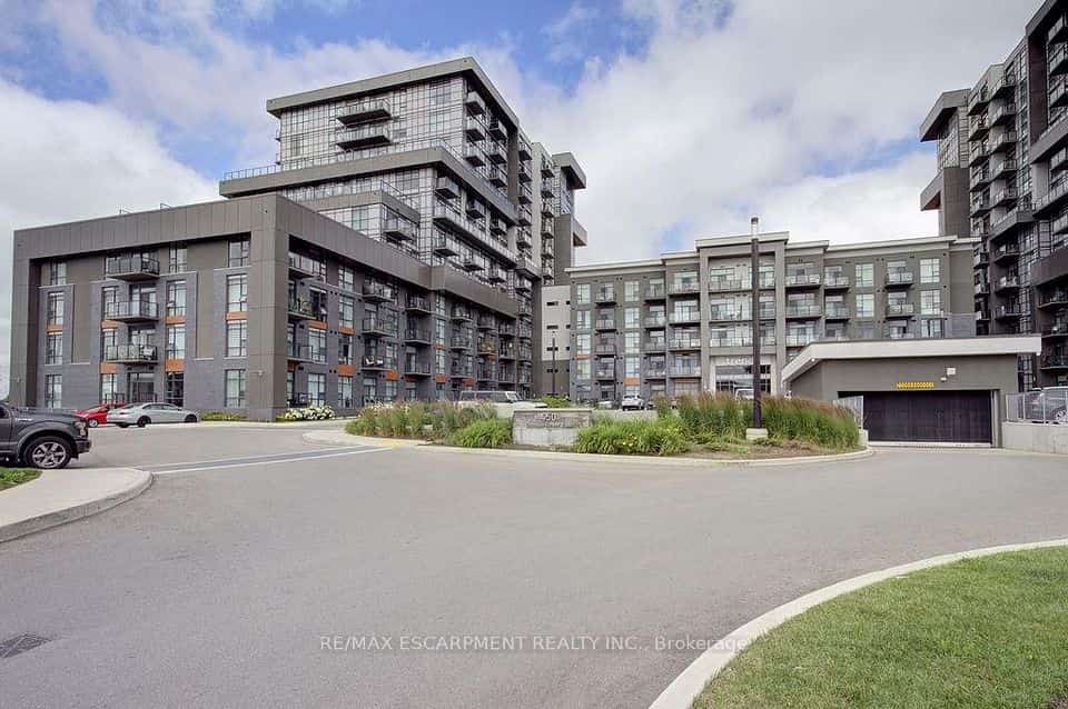 450 Dundas Street E #110, Hamilton, ON L8B 0L7