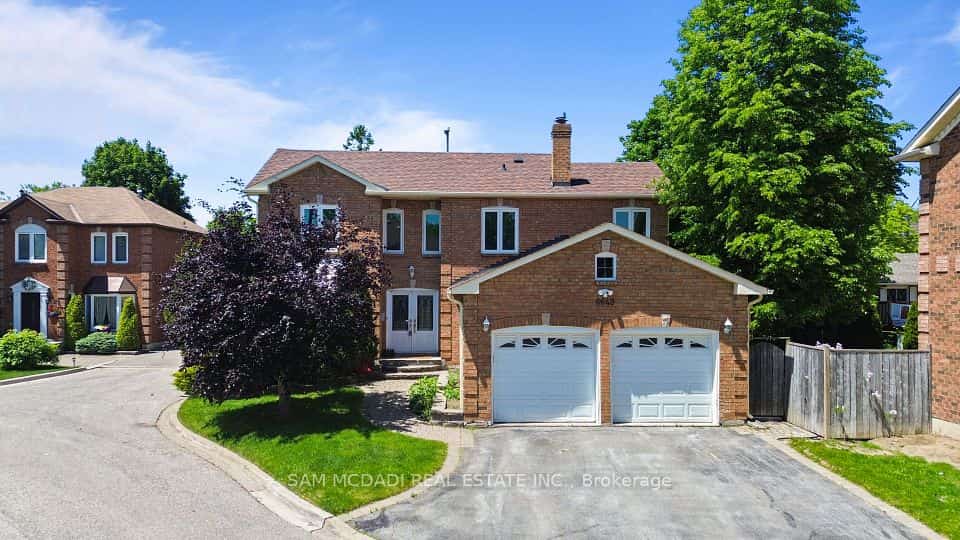 6643 Mockingbird Lane, Mississauga, ON L5N 5K2