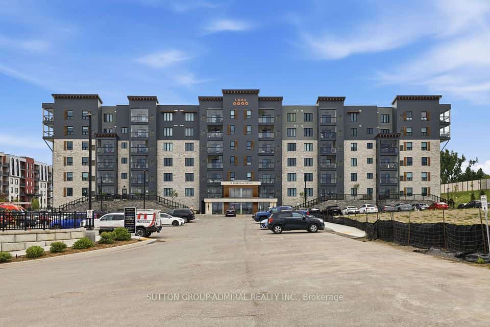 15 Kneeshaw Drive #406, Barrie, ON L9J 0X9