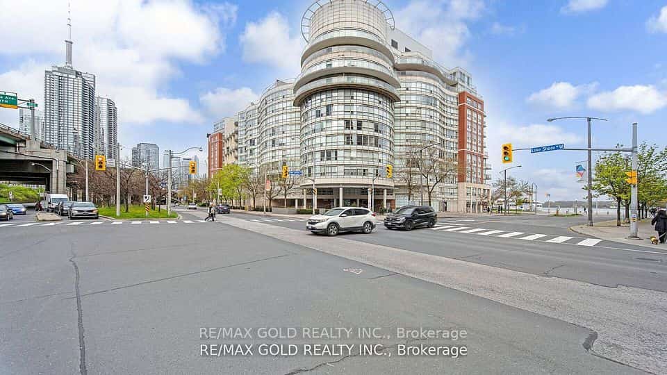 550 Queens Quay W #509, Toronto, ON M5V 3M8