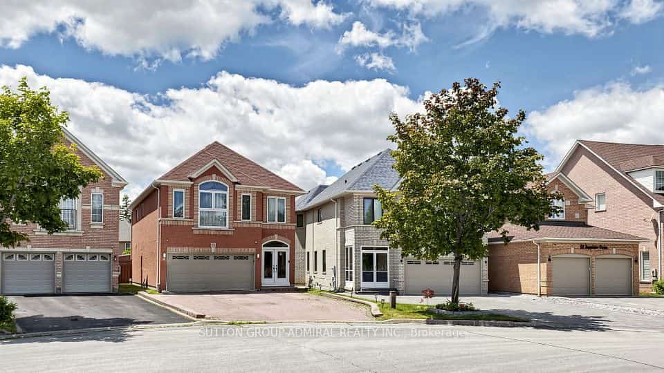 84 Sapphire Drive, Richmond Hill, ON L4S 2E6
