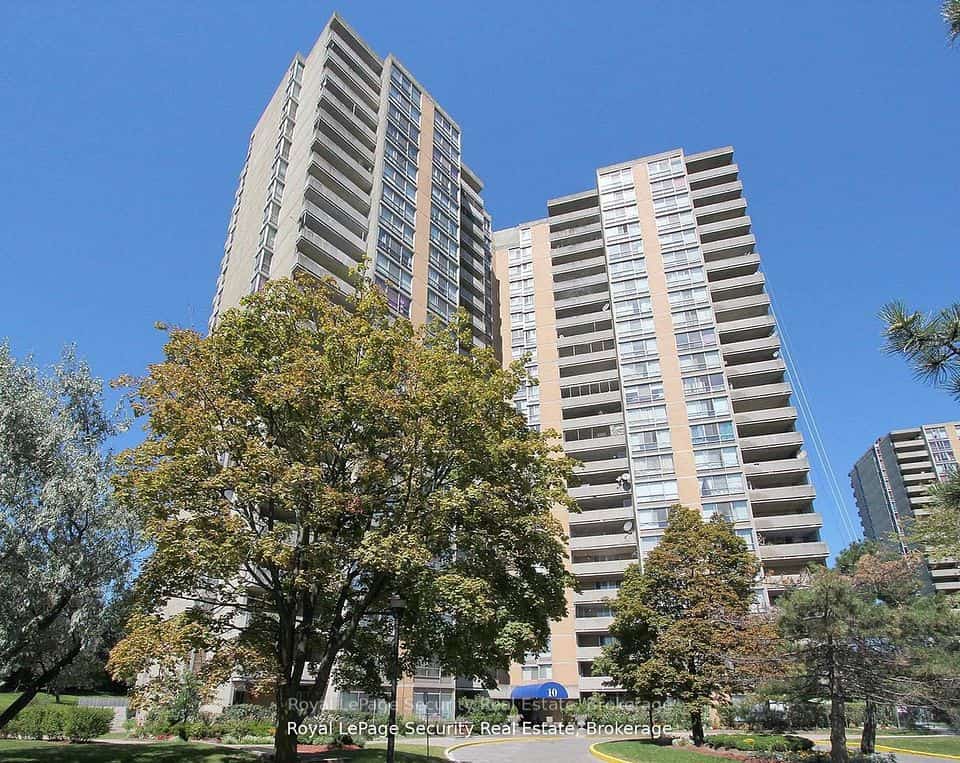10 Martha Eaton Way #2413, Toronto, ON M6M 5B3