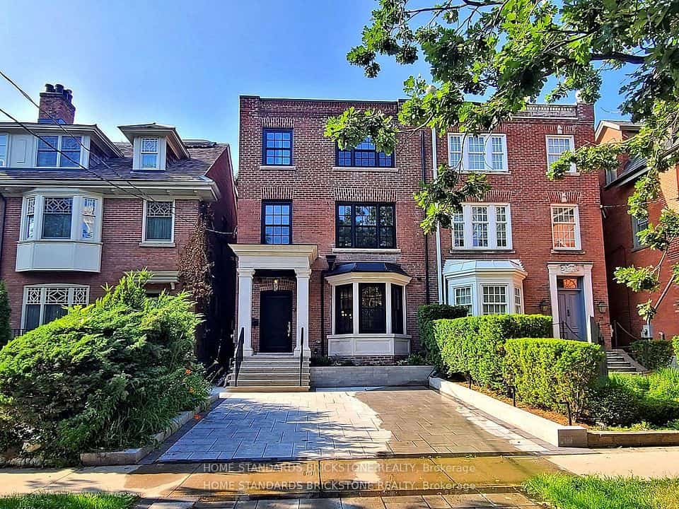 38 Elgin Avenue, Toronto, ON M5R 1G6