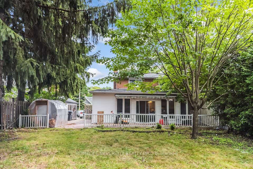 62 Rosedale Avenue W, Brampton, ON L6X 1K1