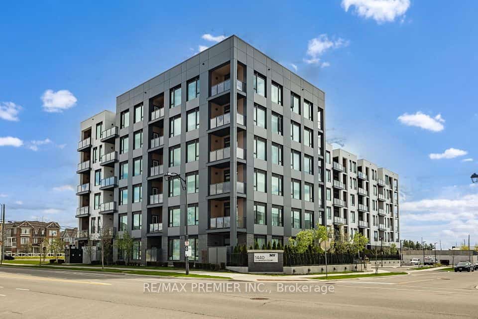 1440 Clarriage Court, Milton