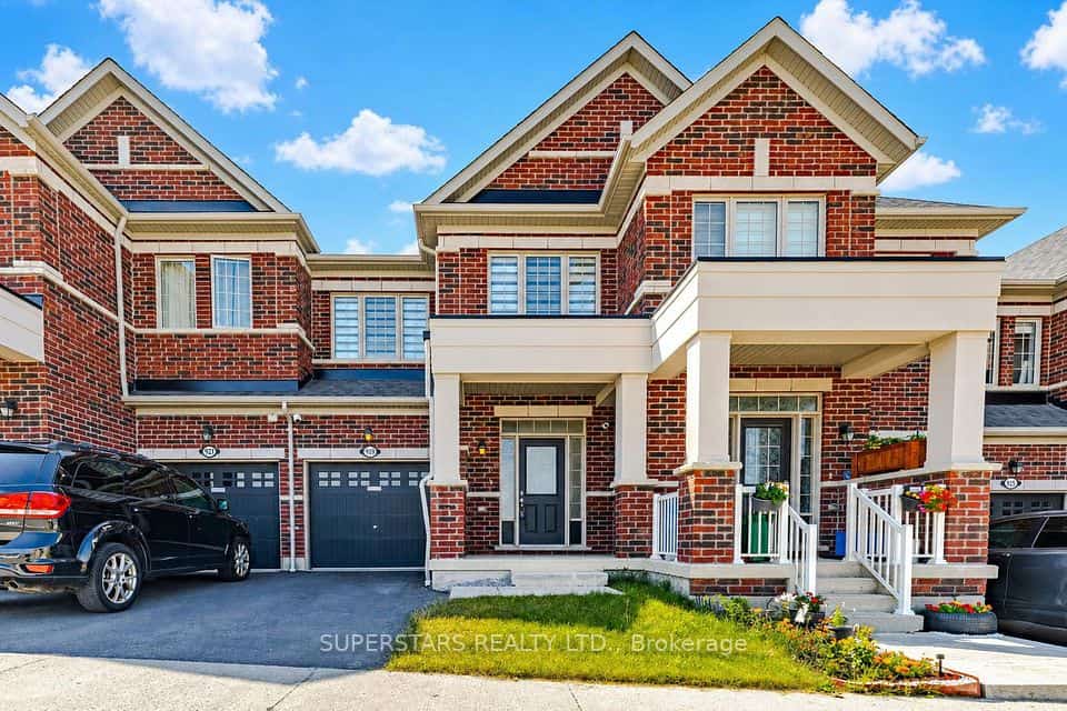 919 Elizabeth Mackenzie Drive, Pickering, ON L1X 0P5