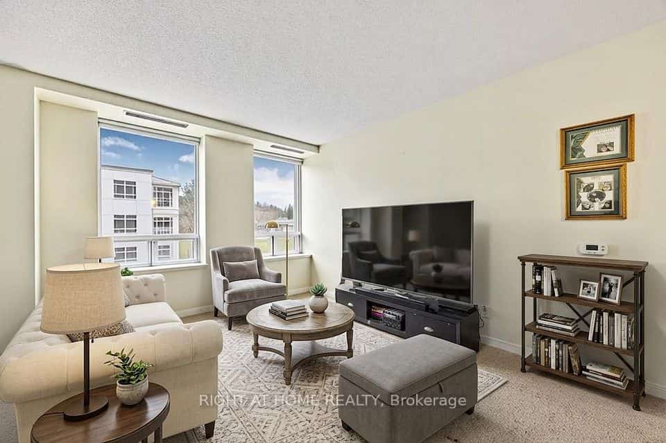 74 Ross Street #53, Barrie, ON L4N 1G3