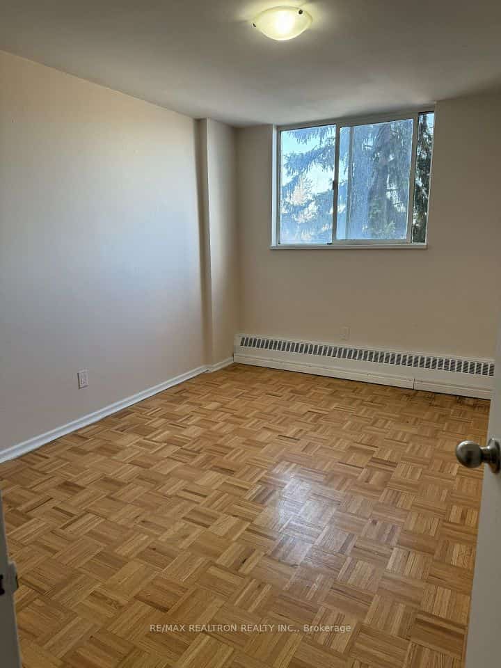 500 Dawes Road #603, Toronto, ON M4B 2G1