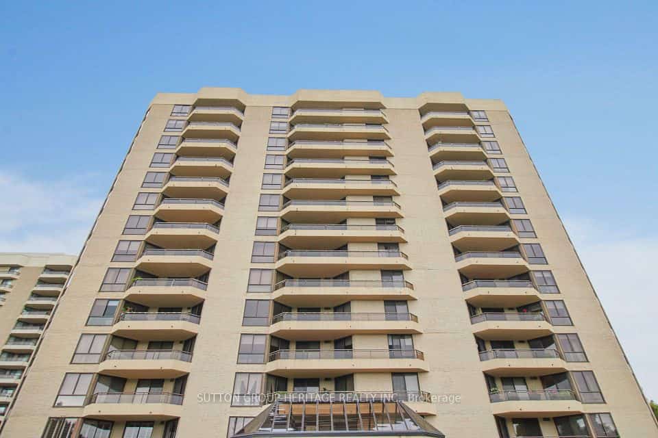 900 Wilson Road N #1202, Oshawa, ON L1G 7T2