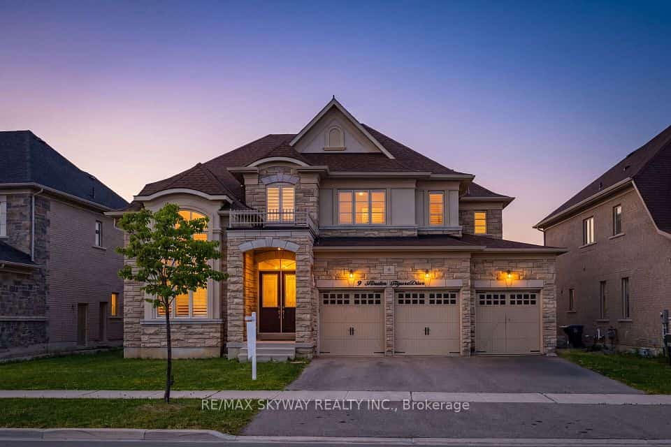 9 Martin Byrne Drive, Brampton, ON L6P 4L2