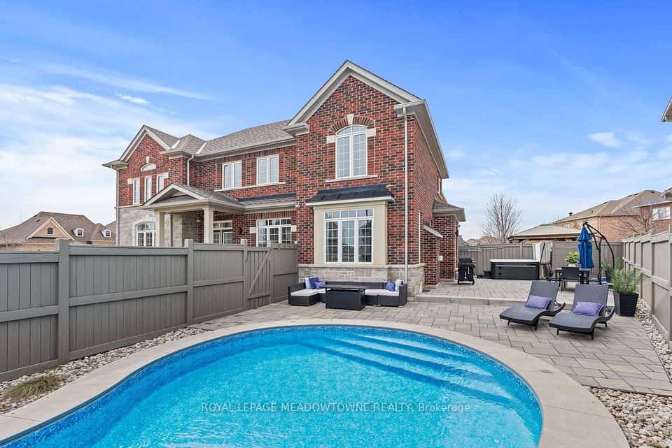 67 Hidden Lake Trail, Halton Hills, ON L7G 0K6