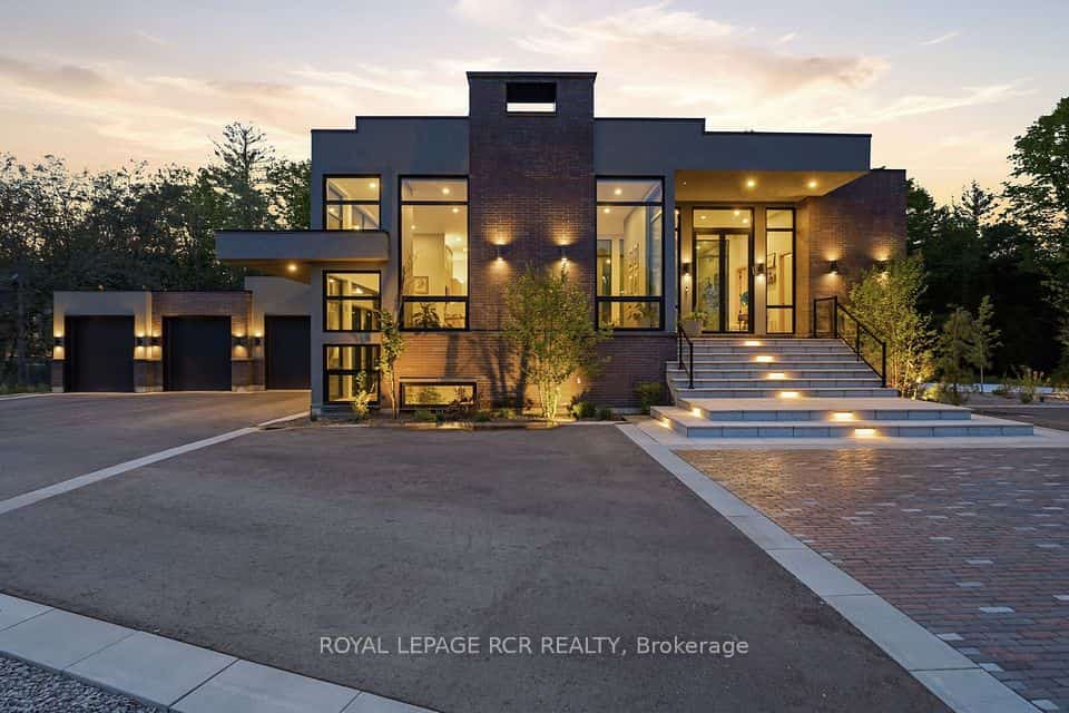 3404 Vivian Road, Whitchurch-Stouffville, ON L4A 2M4