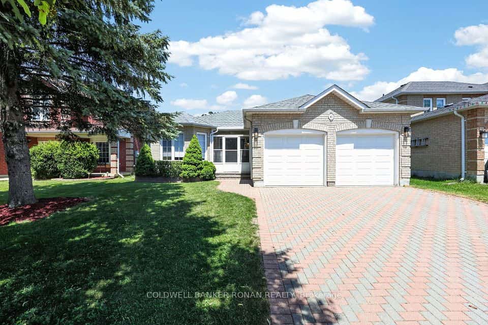 61 Darling Crescent, New Tecumseth, ON L9R 1P5