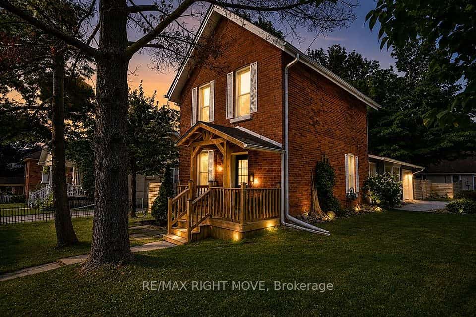 119 Emily Street, Orillia, ON L3V 5V2
