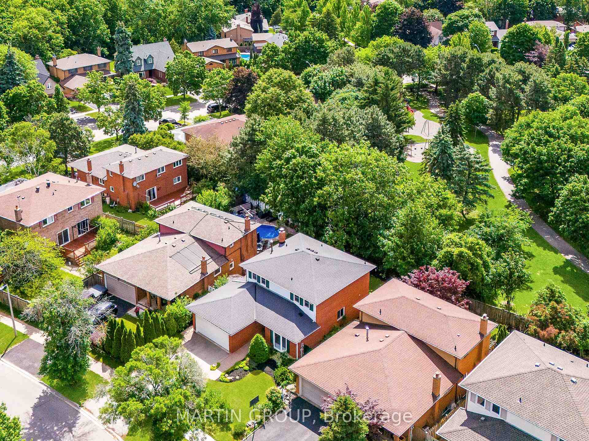 1456 Harmsworth Square, Oakville, ON L6H 3E9