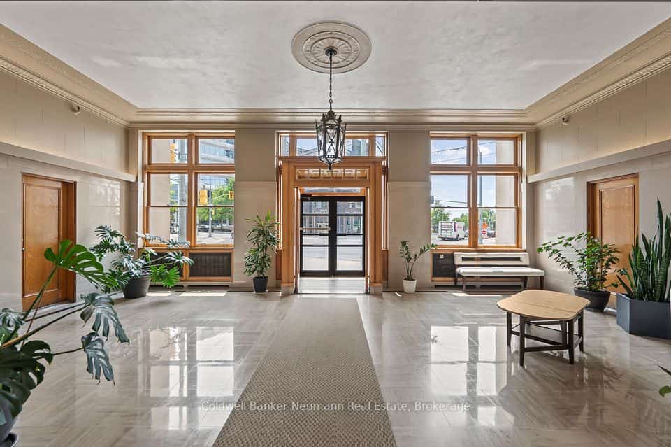 404 King Street W #308, Kitchener, ON N2G 2L5