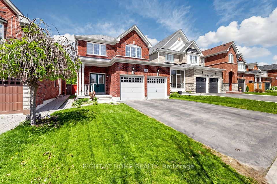 648 Blackwood Boulevard, Oshawa, ON L1K 0G7