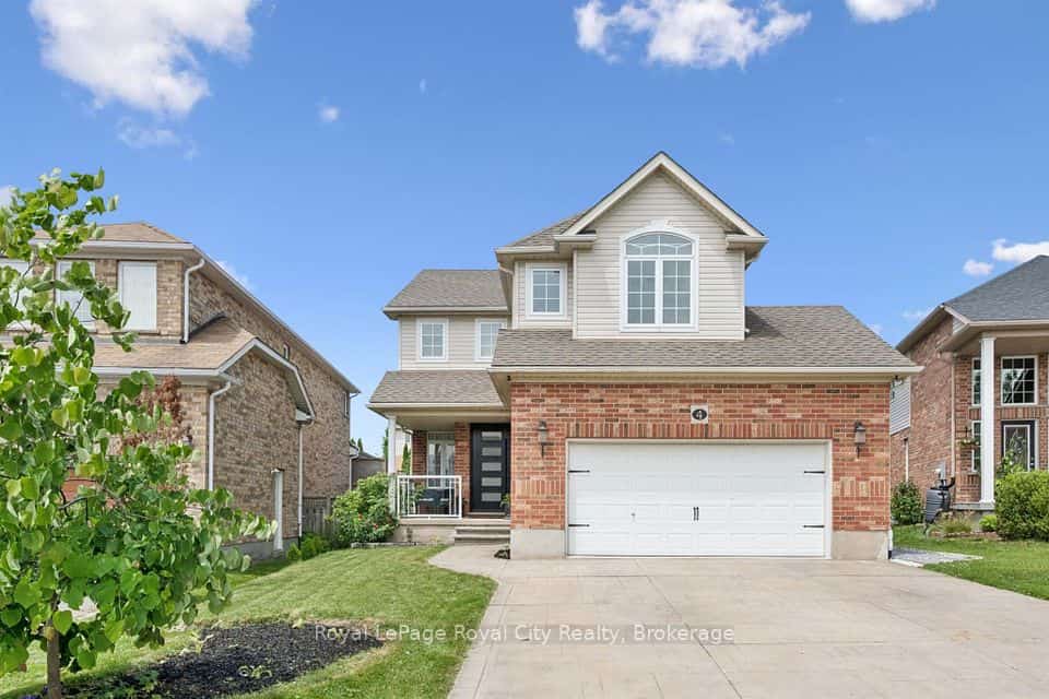 4 Popham Drive, Guelph, ON N1E 0B7