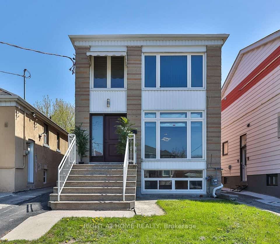 65 Branstone Road, Toronto, ON M6E 4E3
