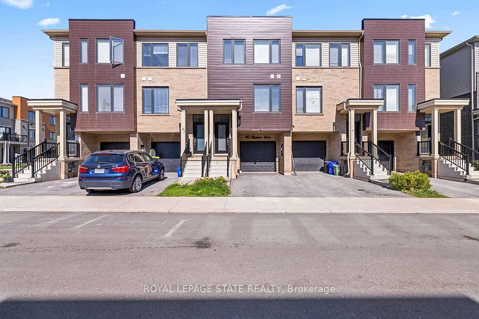 40 Radison Lane, Hamilton, ON L8H 0B5