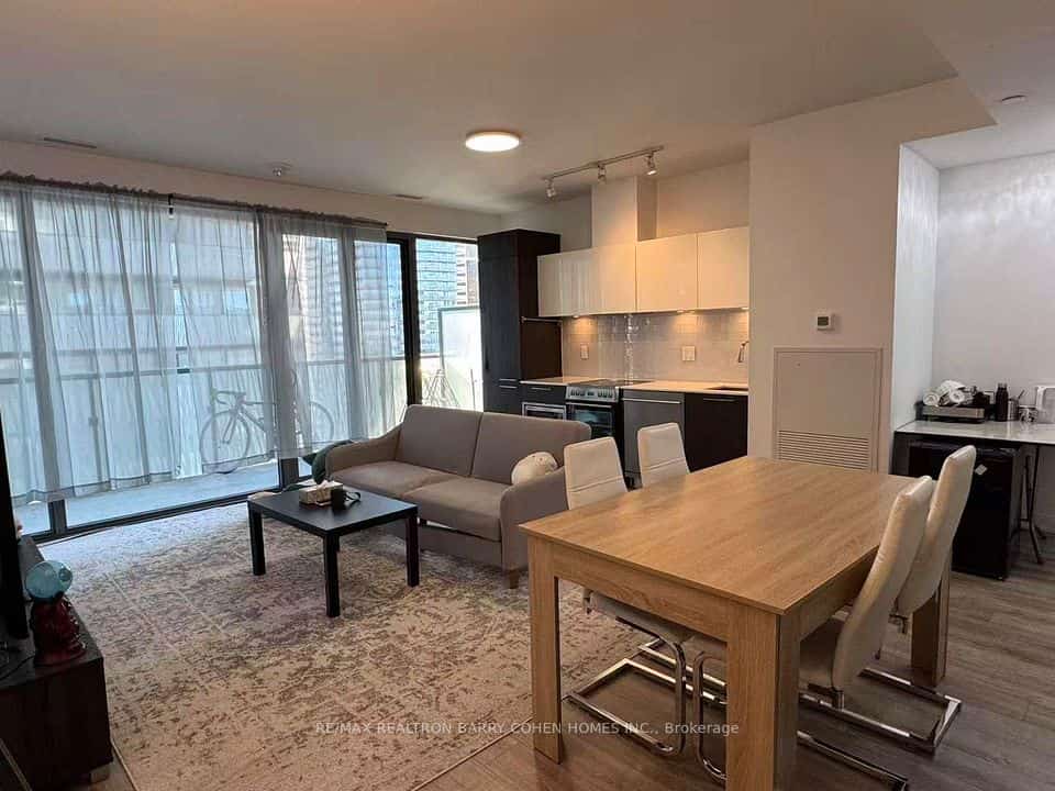 50 Charles Street E #3407, Toronto, ON M4Y 1T1