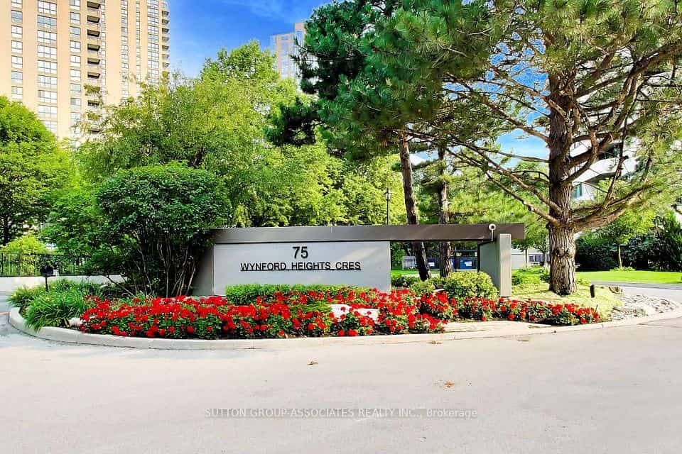 75 Wynford Hts Crescent #204, Toronto, ON M3C 3H9