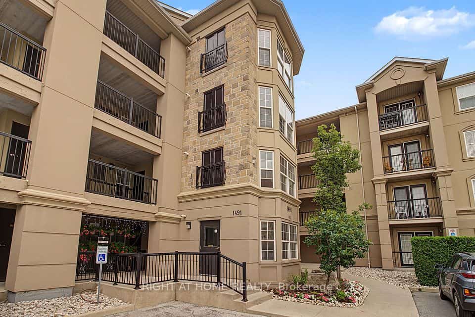 1491 Maple Avenue #111, Milton, ON L9T 0B8