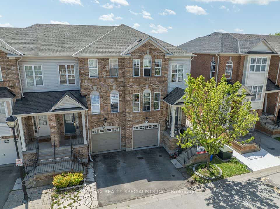 94 Seedhouse Lane, Halton Hills, ON L7G 6K3