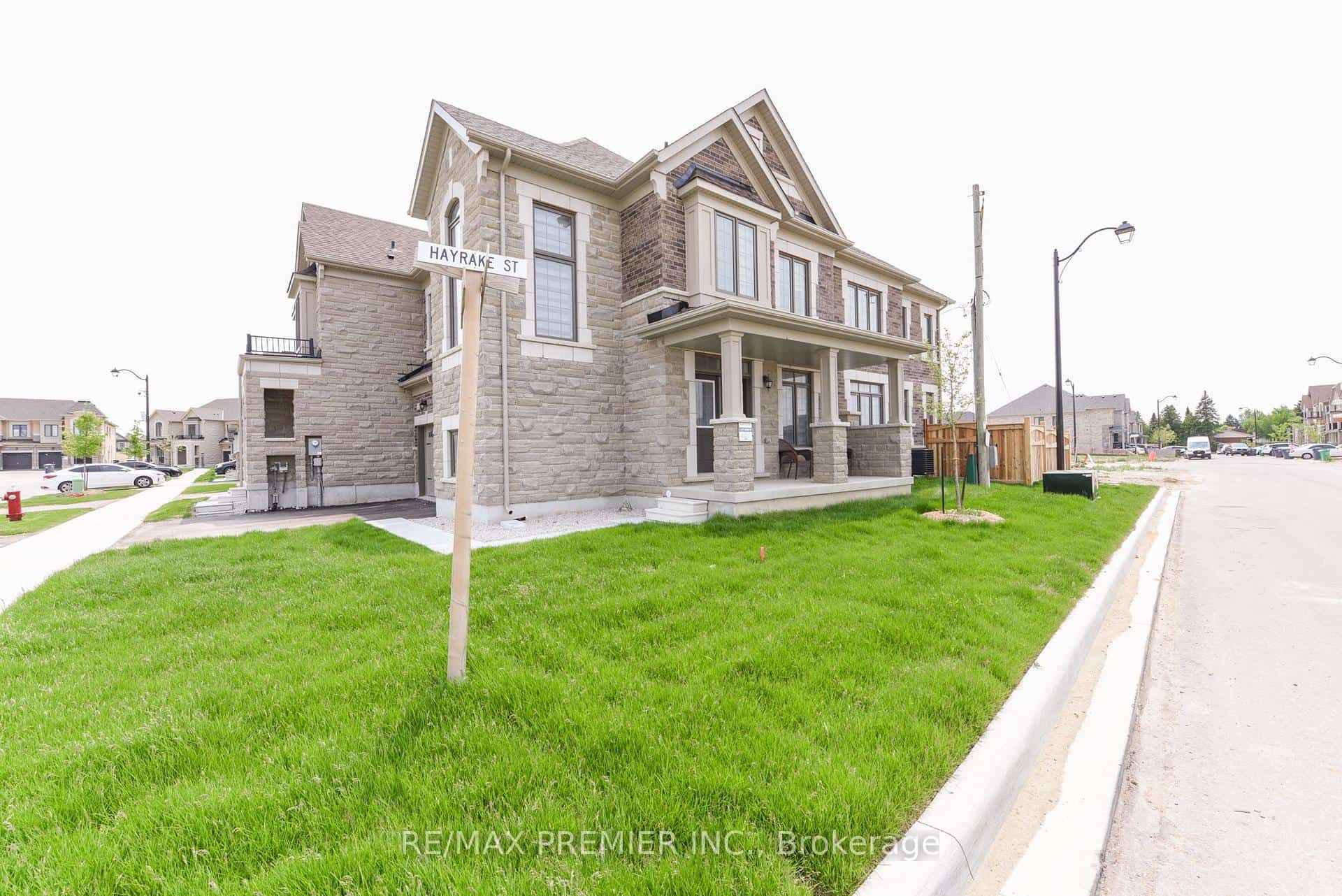 215 Hayrake Street, Brampton, ON L6Z 0A2