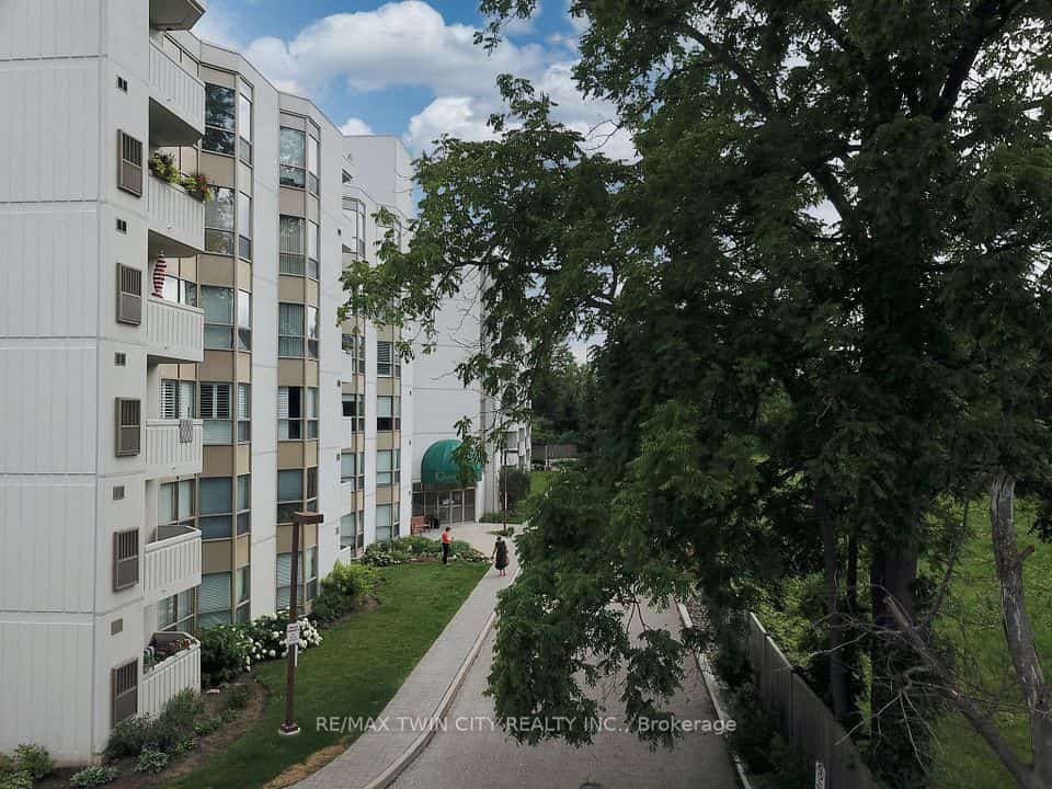 3267 King Street #505, Kitchener, ON N2A 4A4