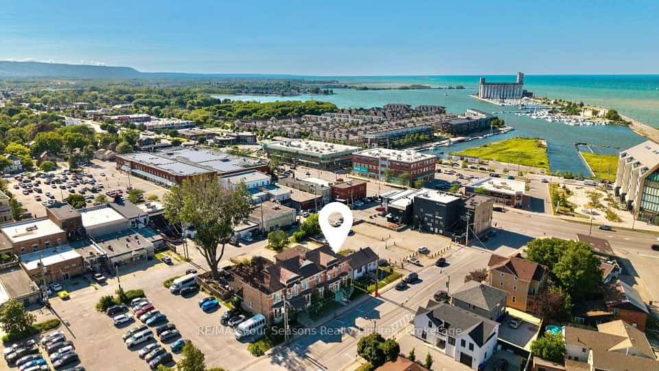 36 Saint Marie Street, Collingwood, ON L9Y 3K1