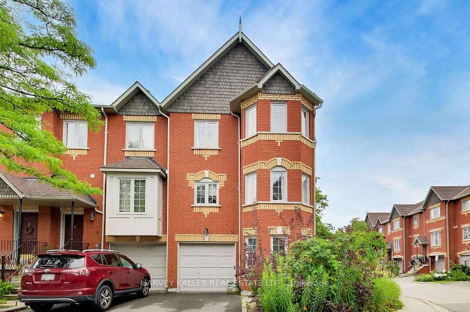 95 Weldrick Road #74, Richmond Hill, ON L4C 0H6