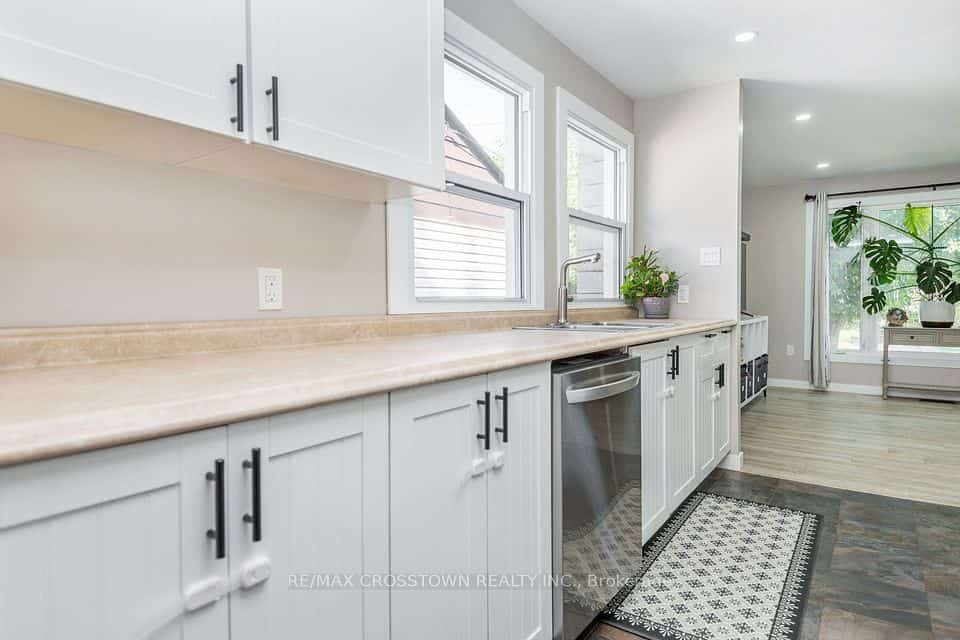 281 Elizabeth Street, Midland, ON L4R 1Y5
