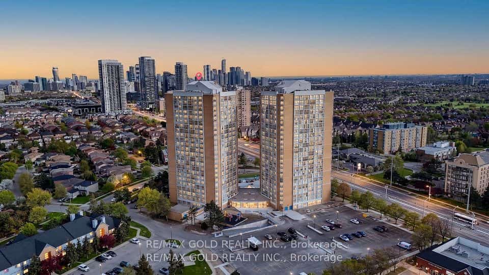 35 Trailwood Drive #1911, Mississauga, ON L4Z 3L6