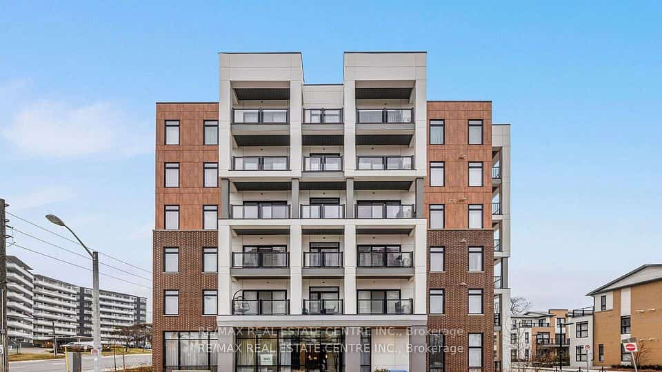 160 Canon Jackson Drive #602, Toronto, ON M6M 0B6