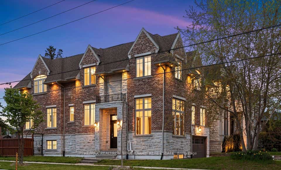 122 Holmes Avenue, Toronto, ON M2N 4M6