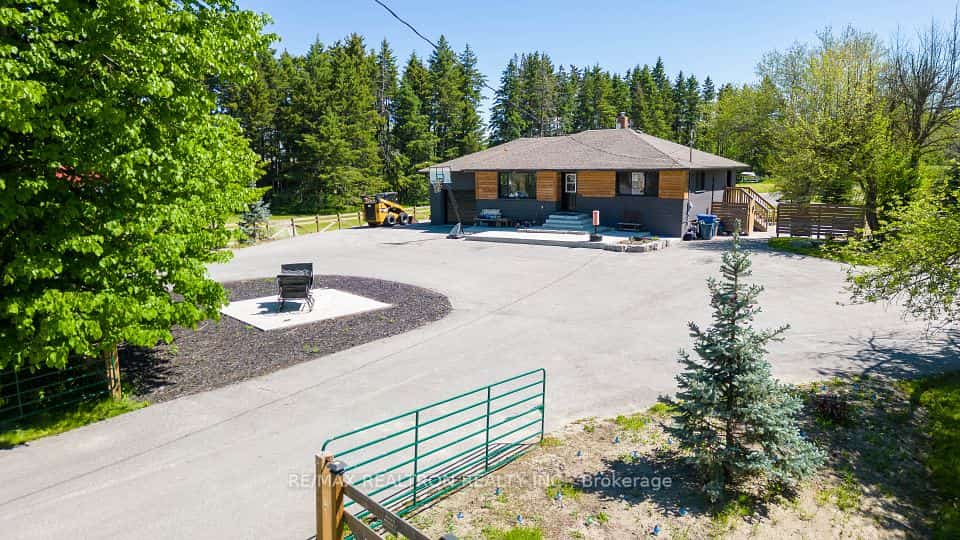 18367 Keele Street, King, ON L7B 0G5