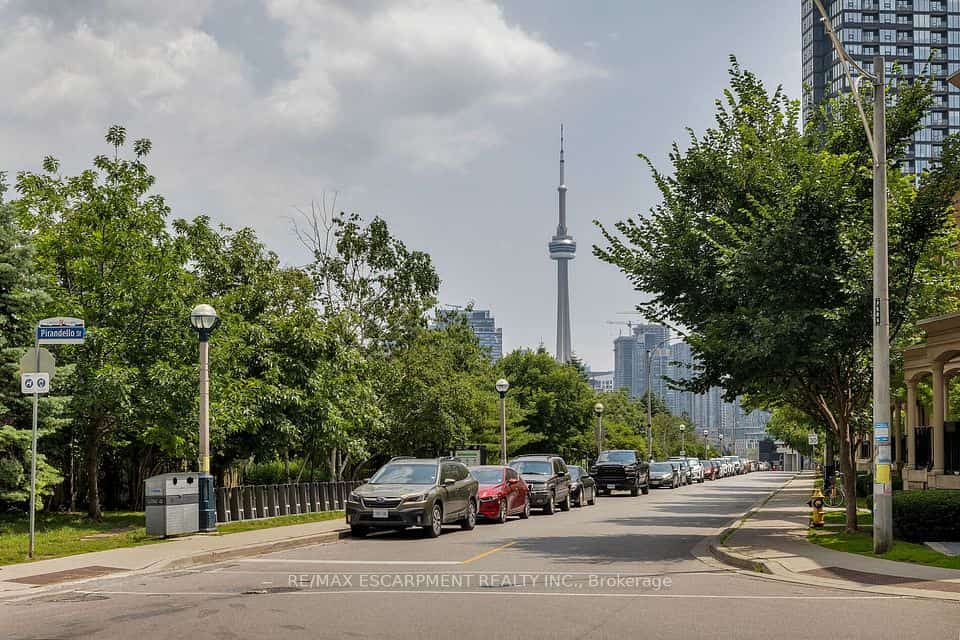 100 Western Battery Road #1605, Toronto, ON M6K 3S2